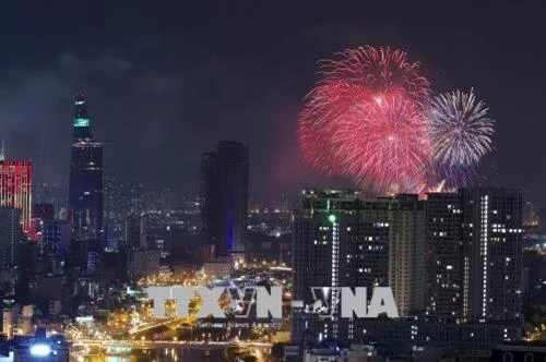 Chương trình nghệ thuật "Trang sử hào hùng, ngời sáng tương lai"