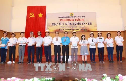 Thành phố Hồ Chí Minh: Trao 140 suất học bổng Nguyễn Đức Cảnh năm học 2018 – 2019