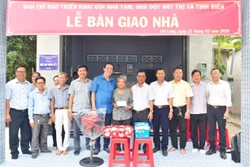 Cộng đồng Hồi giáo Islam tỉnh An Giang tích cực tham gia xóa nhà tạm, nhà dột nát