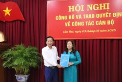 Trao quyết định phê chuẩn bà Nguyễn Thị Ngọc Điệp làm Phó Chủ tịch UBND thành phố Cần Thơ