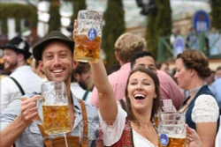 Tưng bừng lễ hội bia Oktoberfest lần thứ 186